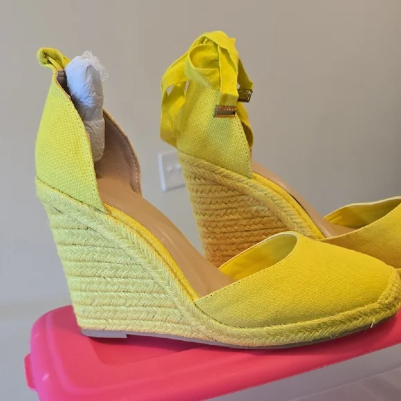 Sunny Yellow Espadrille Wedges - Picture 4 of 17